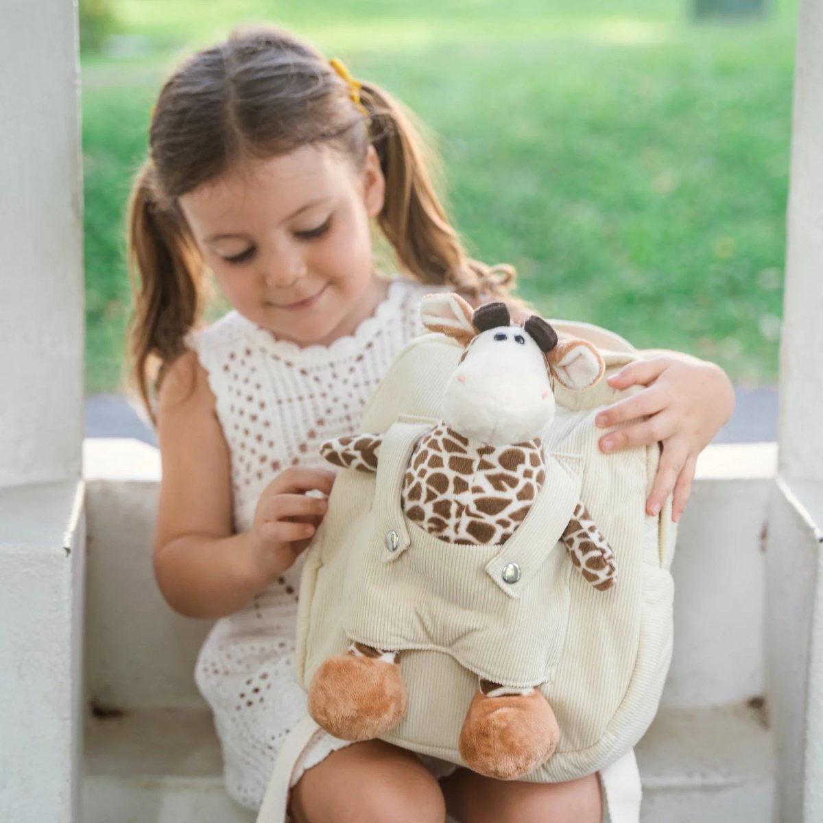 Giraffe Backpack - BetterThanFlowers