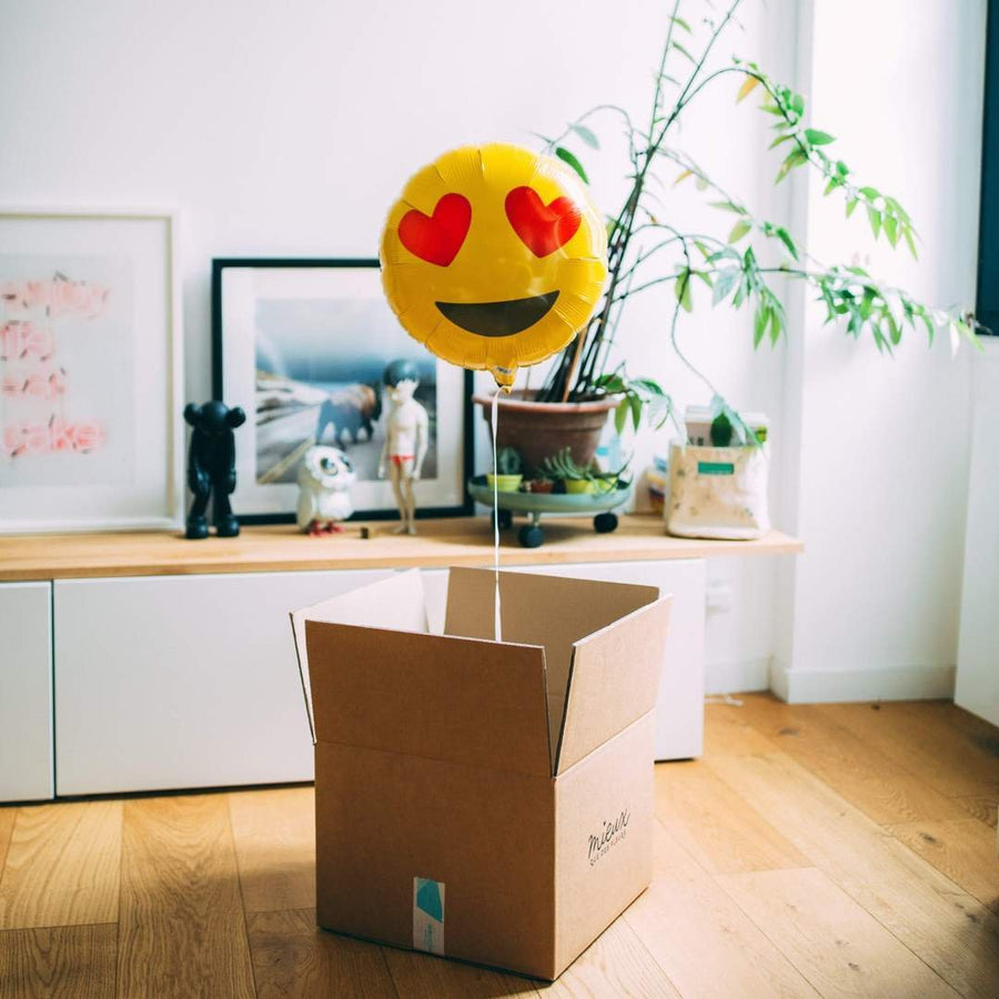 Emoji Heart Eyes Balloon(心心眼 Emoji 氣球) - BetterThanFlowers