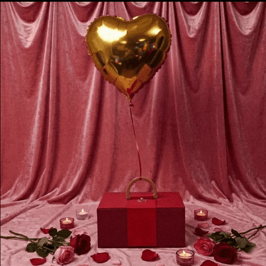 Gold Heart Shaped Balloon attached to your Hamper - BetterThanFlowers