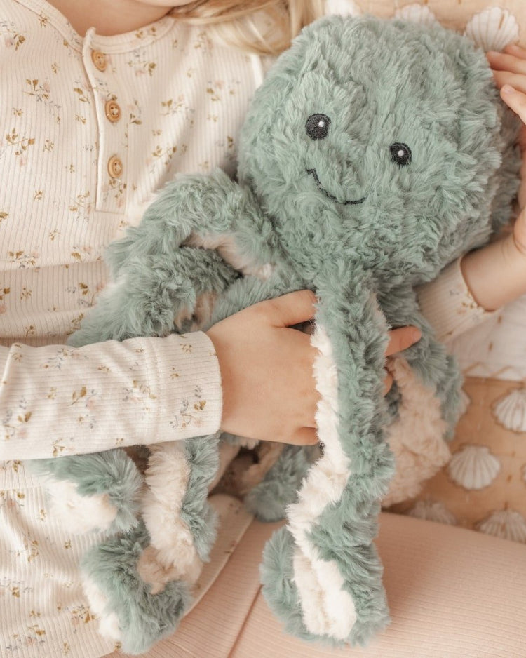 Mindful & Co Kids 出品的「奧利——加重章魚」 - BetterThanFlowers