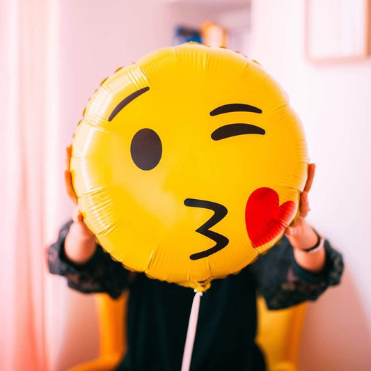 Emoji Kiss Balloon - BetterThanFlowers