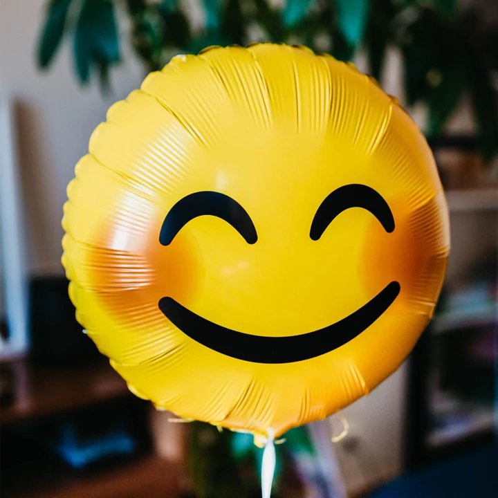 微笑表情符號氣球