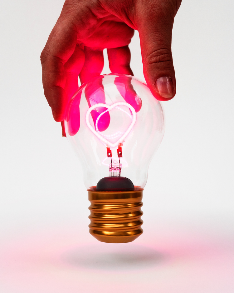 Cordless Heart Lightbulb - BetterThanFlowers